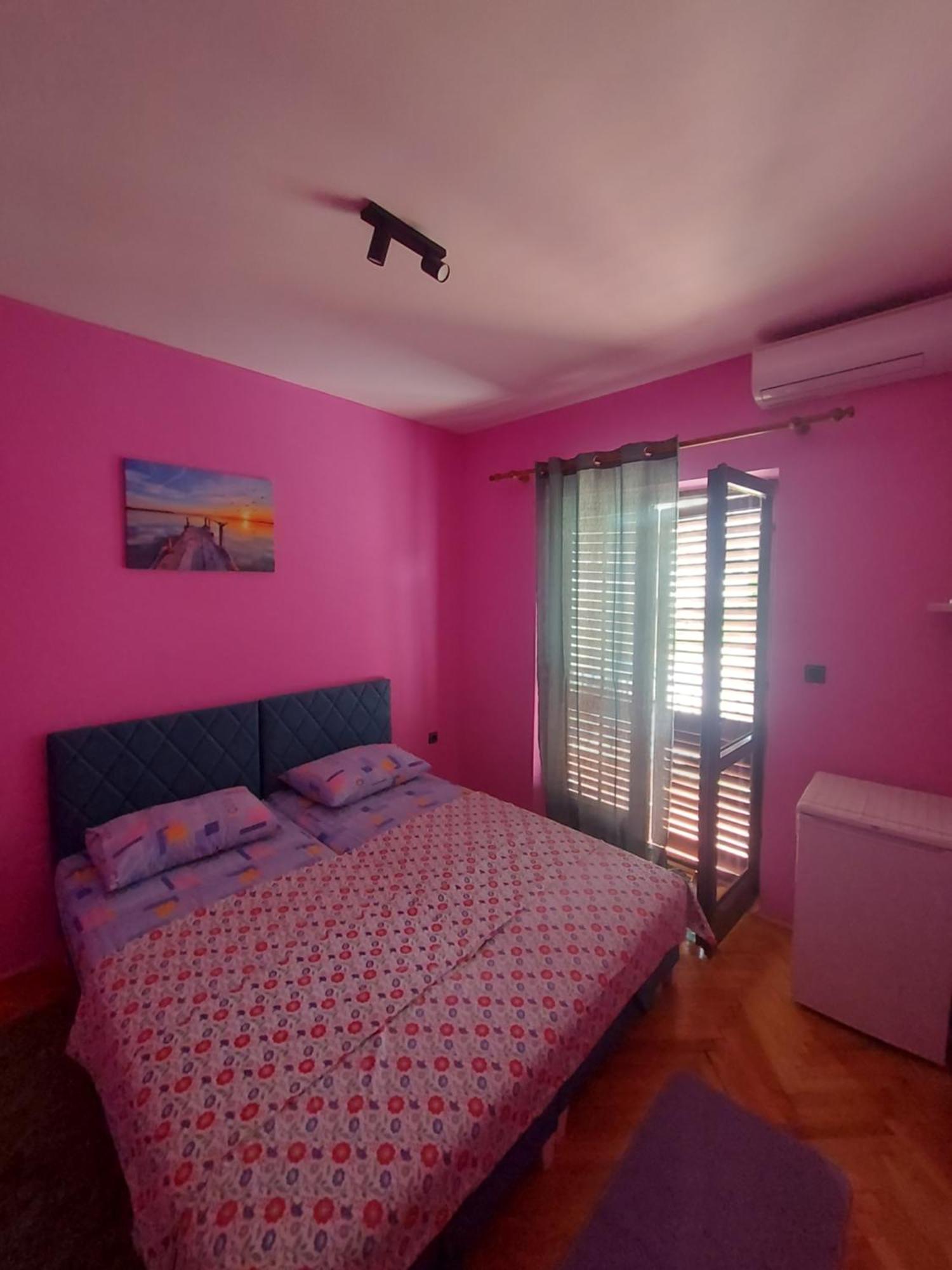 Barcelona Apartments Tivat Luaran gambar