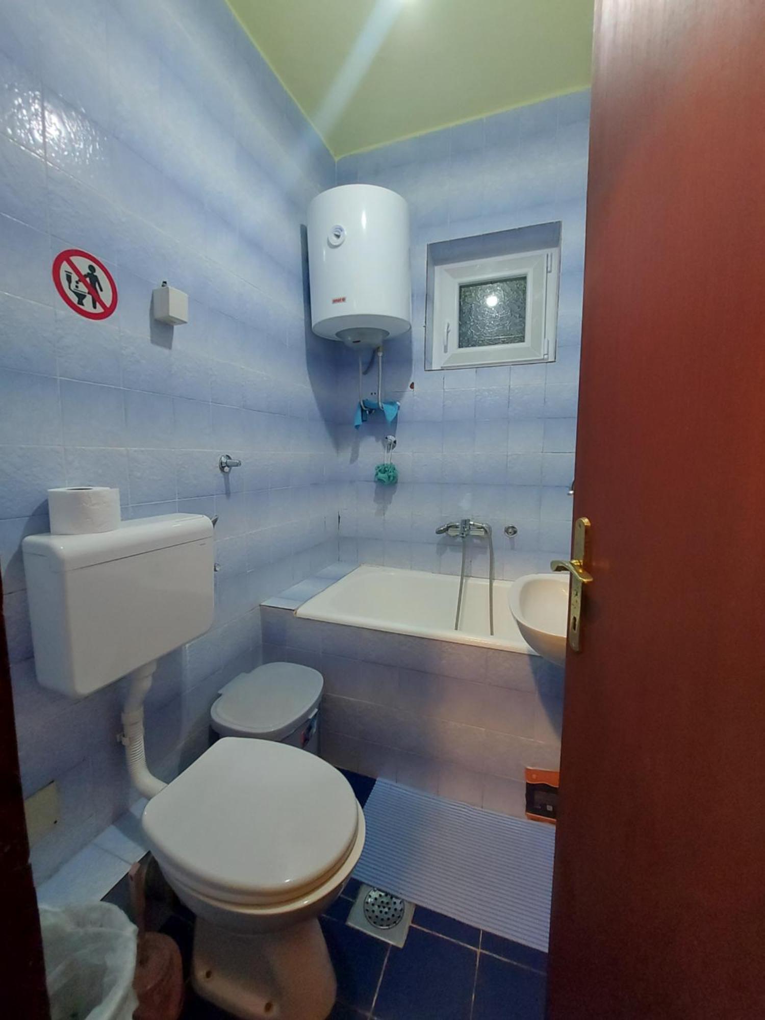 Barcelona Apartments Tivat Luaran gambar